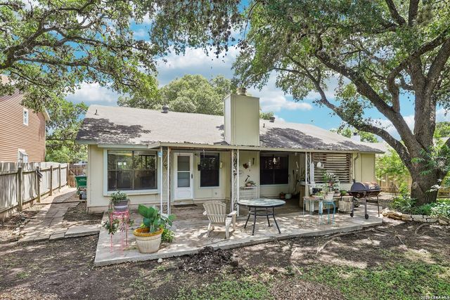 7111 Bart Hollow Dr, San Antonio, TX 78250