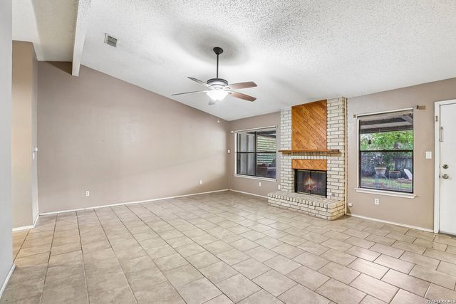 7111 Bart Hollow Dr, San Antonio, TX 78250