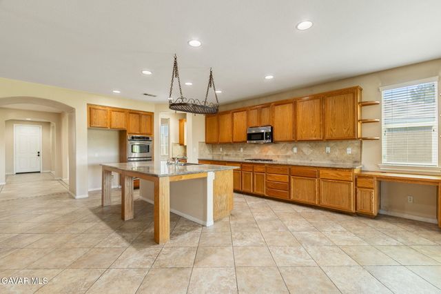 3643 Mountain Shadows Court, Palmdale, CA 93551