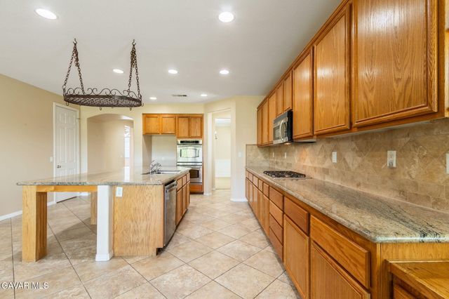 3643 Mountain Shadows Court, Palmdale, CA 93551