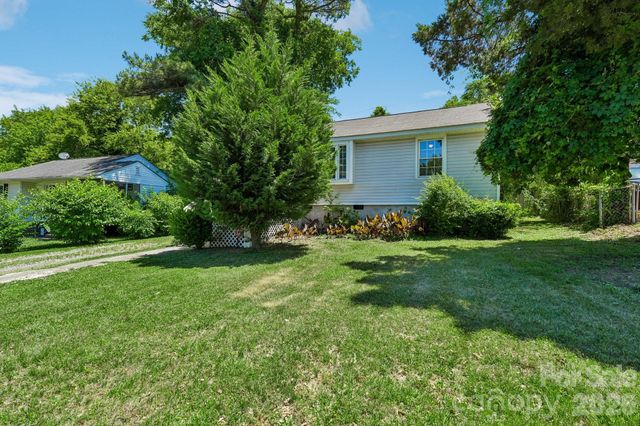 1824 Double Oaks Road, Charlotte, NC 28206