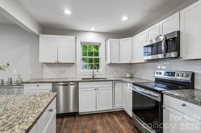 1824 Double Oaks Road, Charlotte, NC 28206