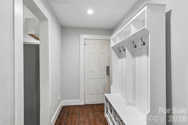 1824 Double Oaks Road, Charlotte, NC 28206