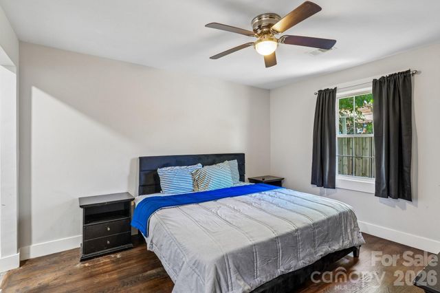1824 Double Oaks Road, Charlotte, NC 28206