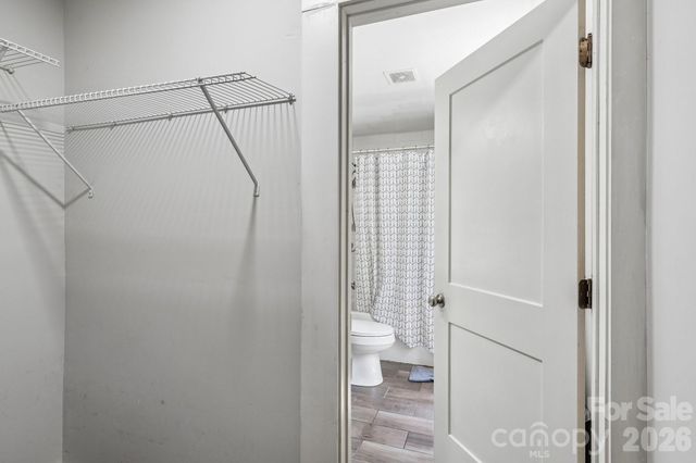 1824 Double Oaks Road, Charlotte, NC 28206