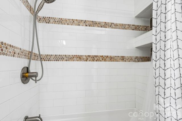 1824 Double Oaks Road, Charlotte, NC 28206