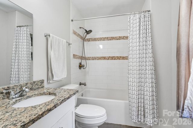 1824 Double Oaks Road, Charlotte, NC 28206