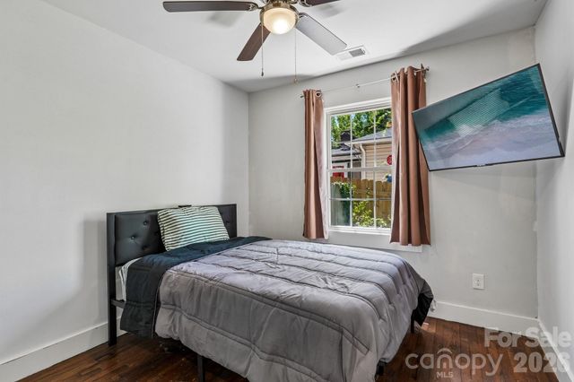1824 Double Oaks Road, Charlotte, NC 28206
