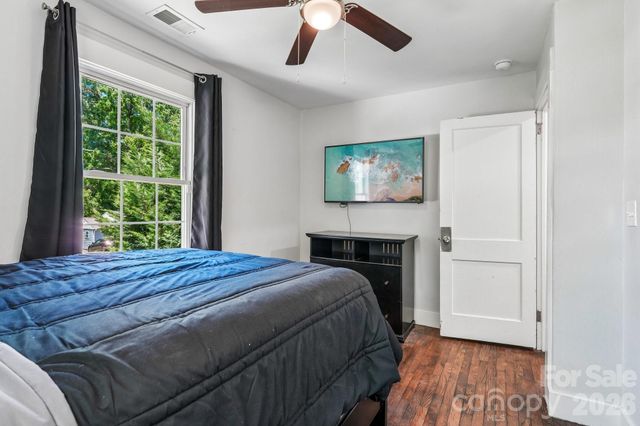 1824 Double Oaks Road, Charlotte, NC 28206