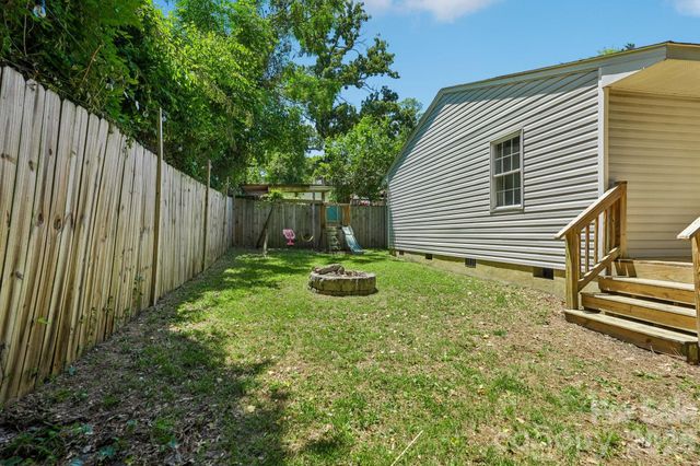 1824 Double Oaks Road, Charlotte, NC 28206