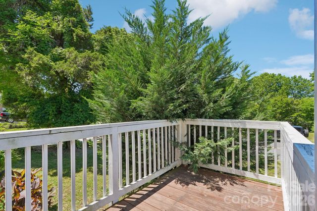 1824 Double Oaks Road, Charlotte, NC 28206