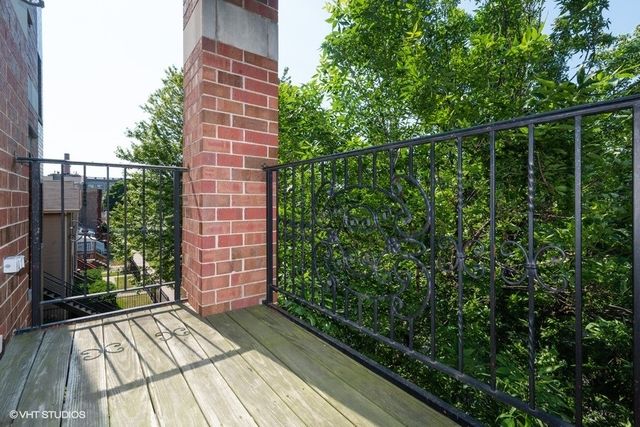 2113 W Gladys Avenue 3N, Chicago, IL 60612