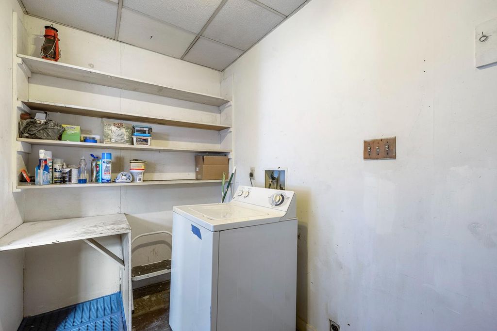 Image 20 of property listing at 3153 E Kerckhoff Avenue, Fresno, CA 93702