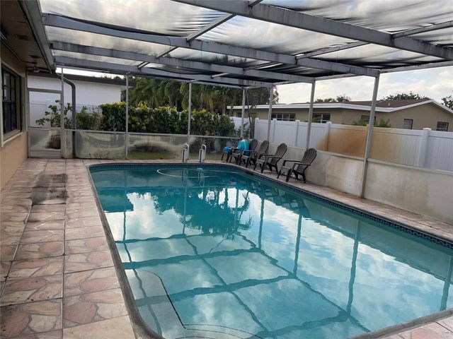 11901 NW 15th Street, Pembroke Pines, FL 33026