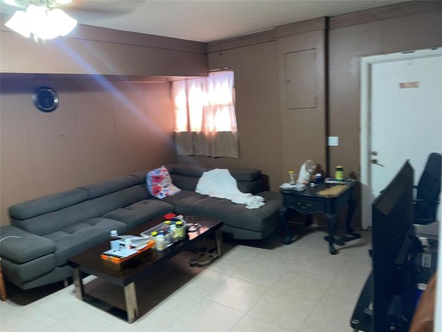 11901 NW 15th Street, Pembroke Pines, FL 33026