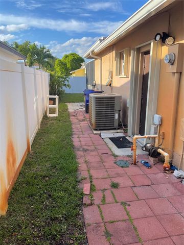 11901 NW 15th Street, Pembroke Pines, FL 33026