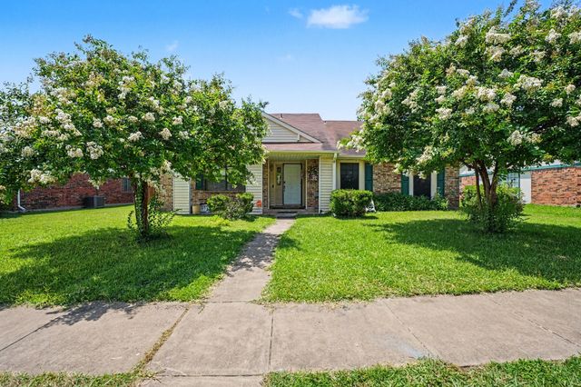 4510 Bridgeport Drive, Garland, TX 75043