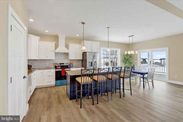 6195 MERION DR, Fayetteville, PA 17222