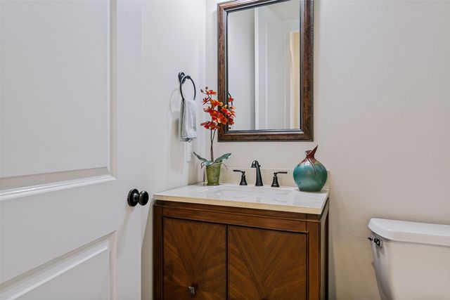 610 Via Ravello 311, Irving, TX 75039