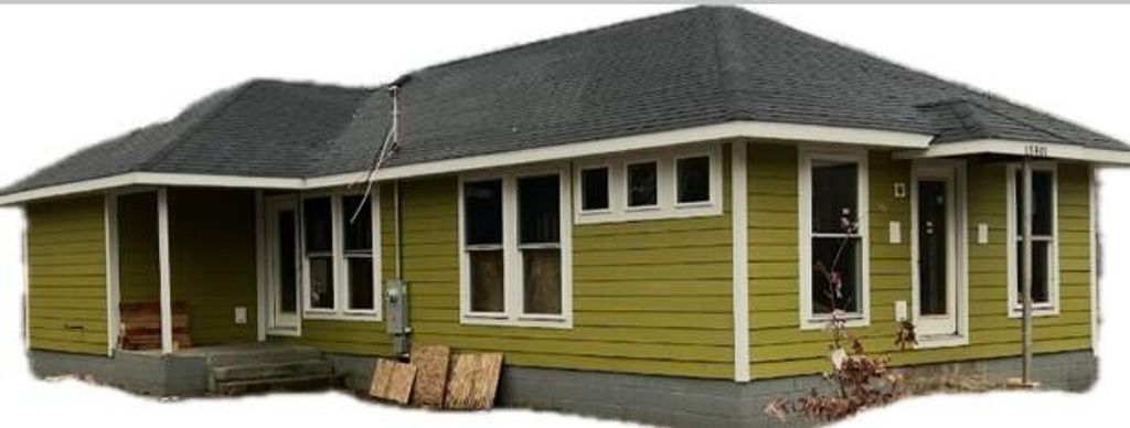 15801 Oak Avenue, Chikaming Twp, MI 49129