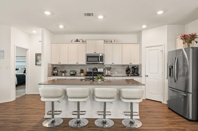 124 Flint Mountain RD, Georgetown, TX 78628