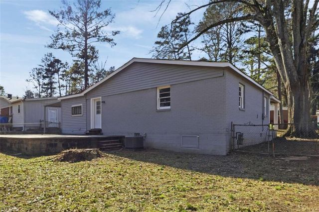 4810 Bartlett Road, Forest Park, GA 30297