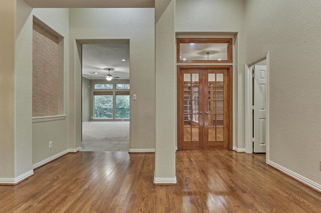 14 Mystic Pines Court, The Woodlands, TX 77382
