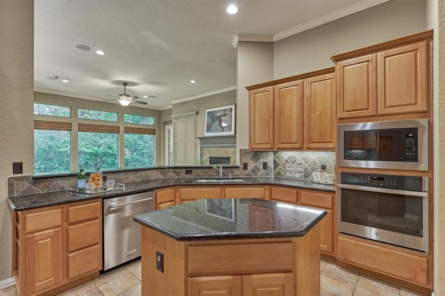14 Mystic Pines Court, The Woodlands, TX 77382