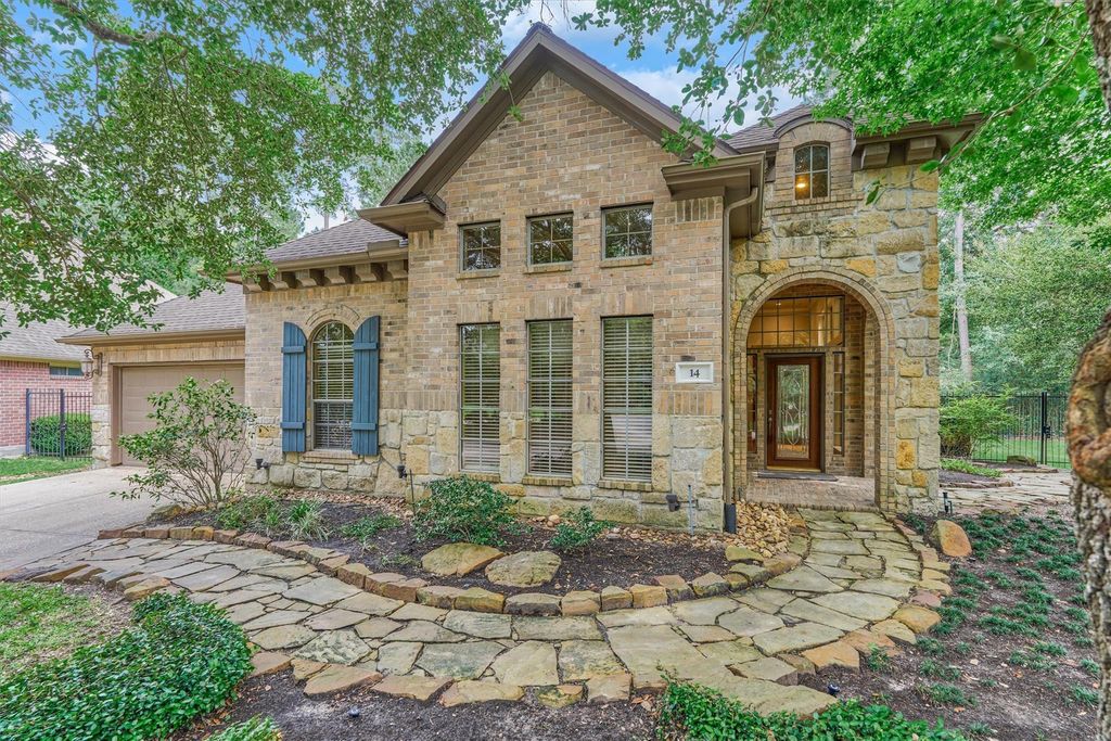 14 Mystic Pines Court, The Woodlands, TX 77382