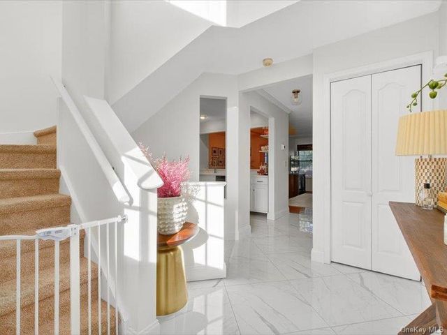 510 Somerset Court, Fishkill, NY 12524