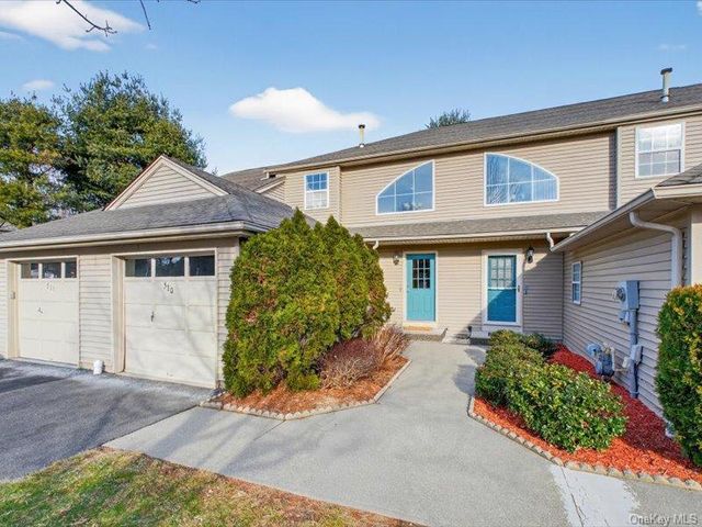 510 Somerset Court, Fishkill, NY 12524