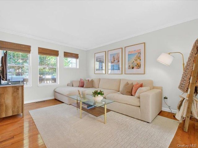 510 Somerset Court, Fishkill, NY 12524