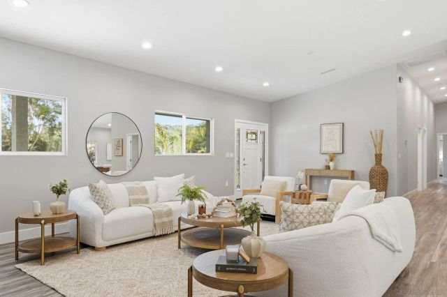 9965 Dunbar Lane, El Cajon, CA 92021