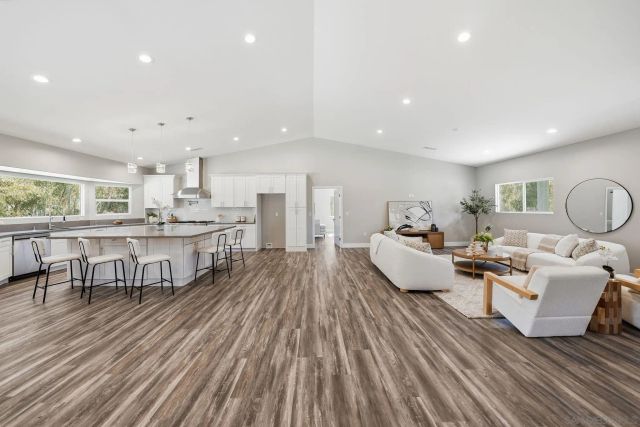9965 Dunbar Lane, El Cajon, CA 92021