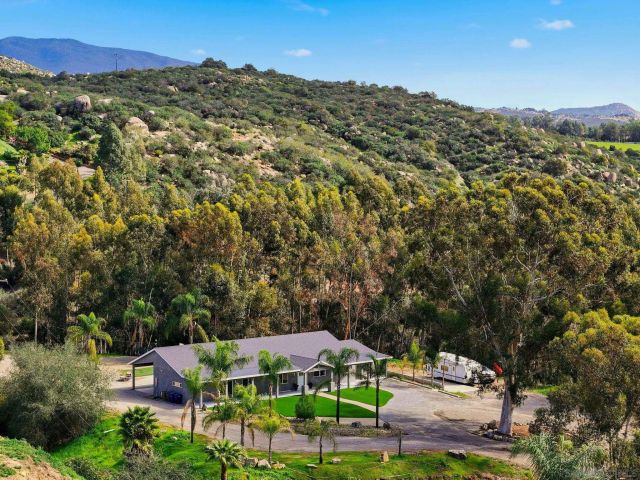 9965 Dunbar Lane, El Cajon, CA 92021