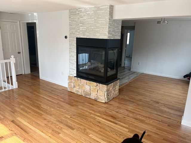 58 Brunswick Street, Lowell, MA 01852