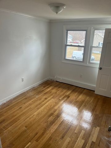 58 Brunswick Street, Lowell, MA 01852