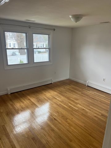 58 Brunswick Street, Lowell, MA 01852