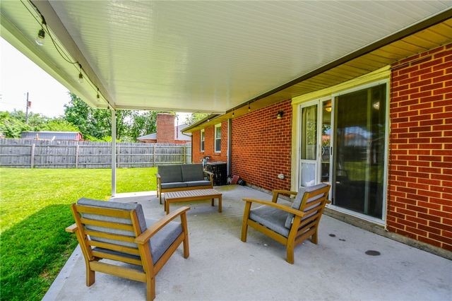 741 Homeway Drive, New Lebanon, OH 45345