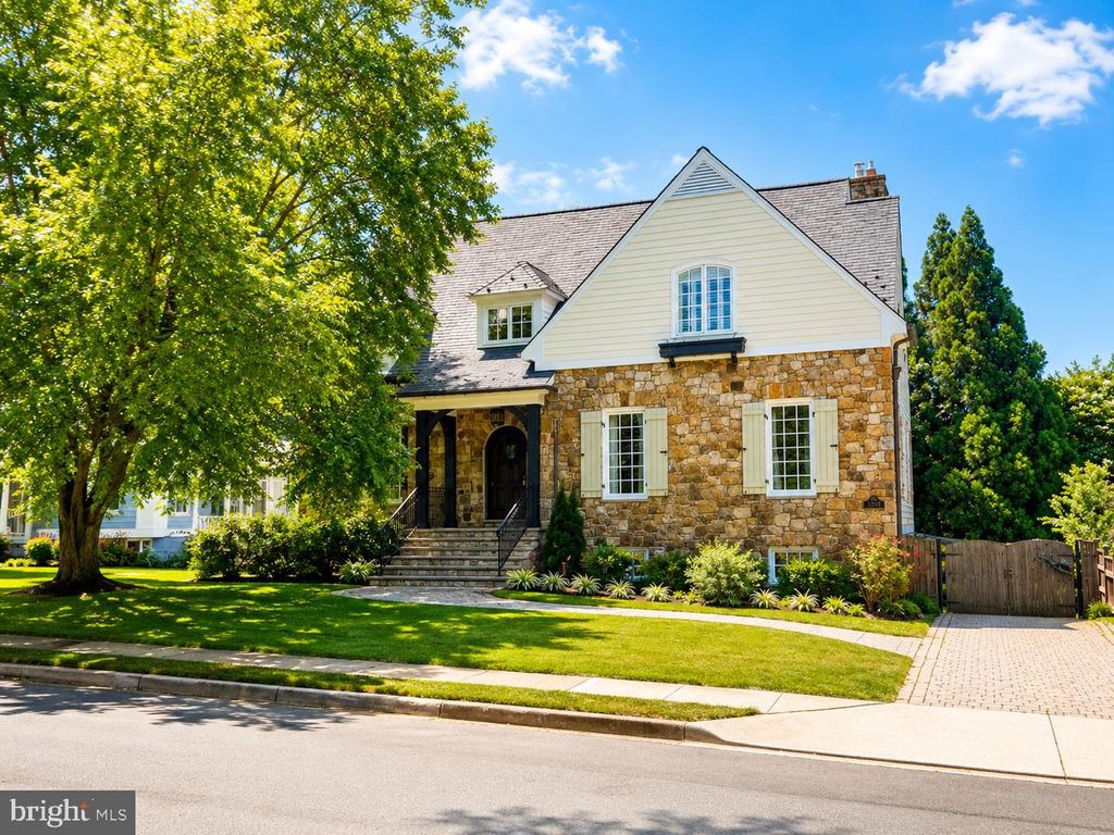 3212 N ROCHESTER ST, Arlington, VA 22213