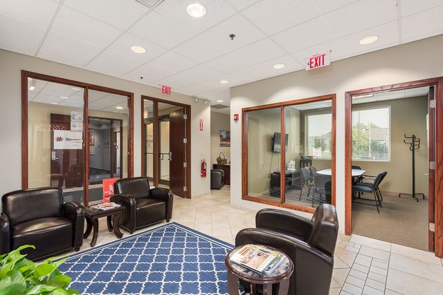 2272 95th Street 200, Naperville, IL 60564