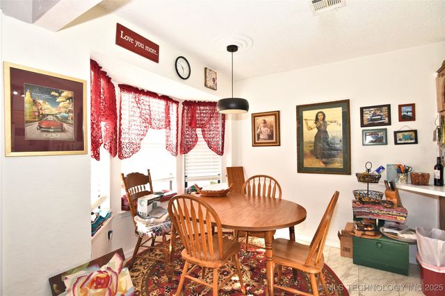 2926 S 122nd East Avenue, Tulsa, OK 74129