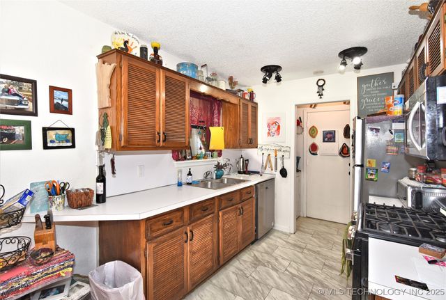 2926 S 122nd East Avenue, Tulsa, OK 74129