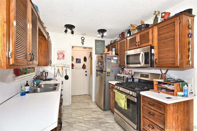 2926 S 122nd East Avenue, Tulsa, OK 74129