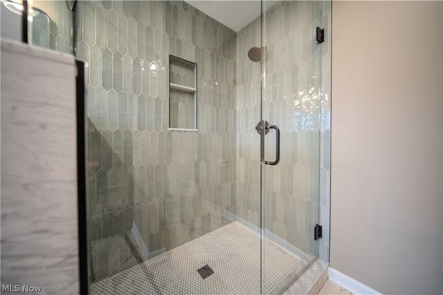 185 Beaumont Trail, Aurora, OH 44202