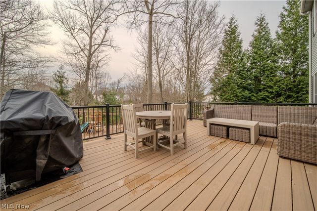 185 Beaumont Trail, Aurora, OH 44202