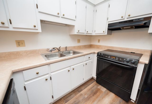 215 Woodburn Club Lane, Spartanburg, SC 29307