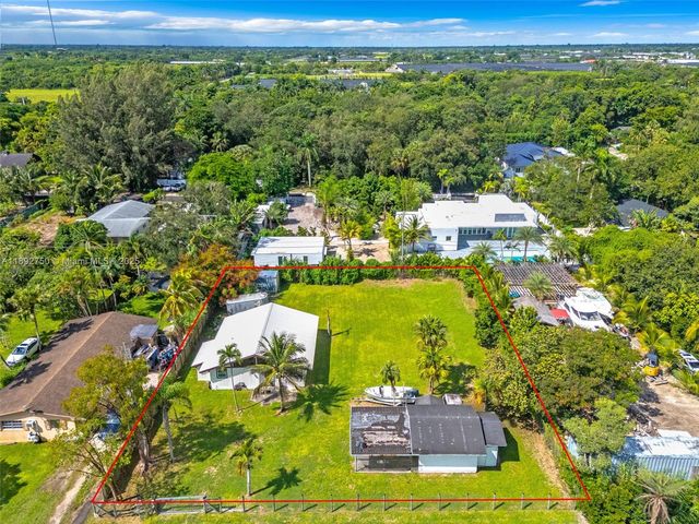 23060 SW 155th Ave, Miami, FL 33170