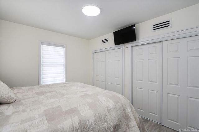 267 N Wellwood Avenue, Lindenhurst, NY 11757