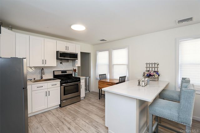 267 N Wellwood Avenue, Lindenhurst, NY 11757